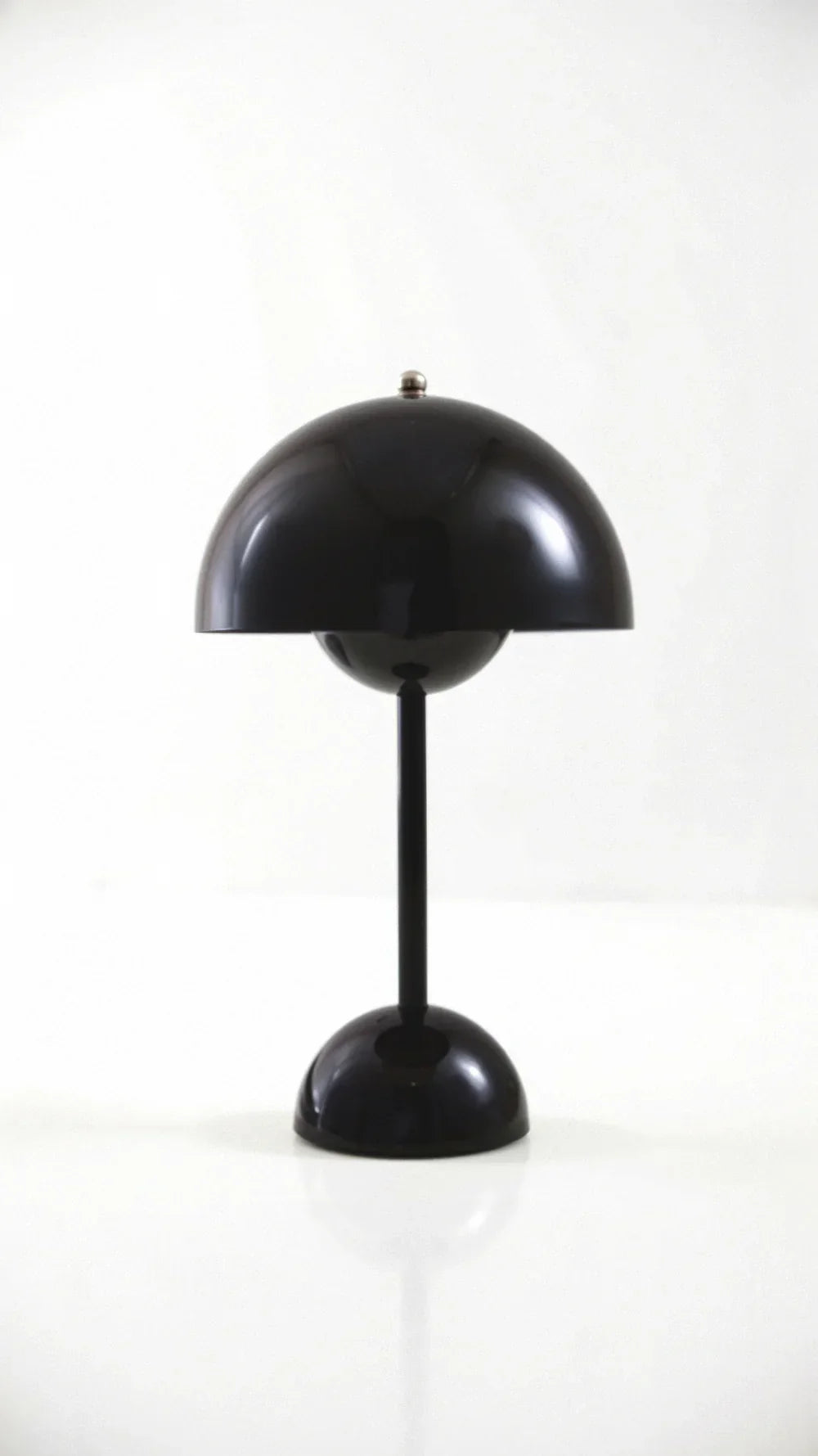Trådløs bordlampe med minimalistisk design