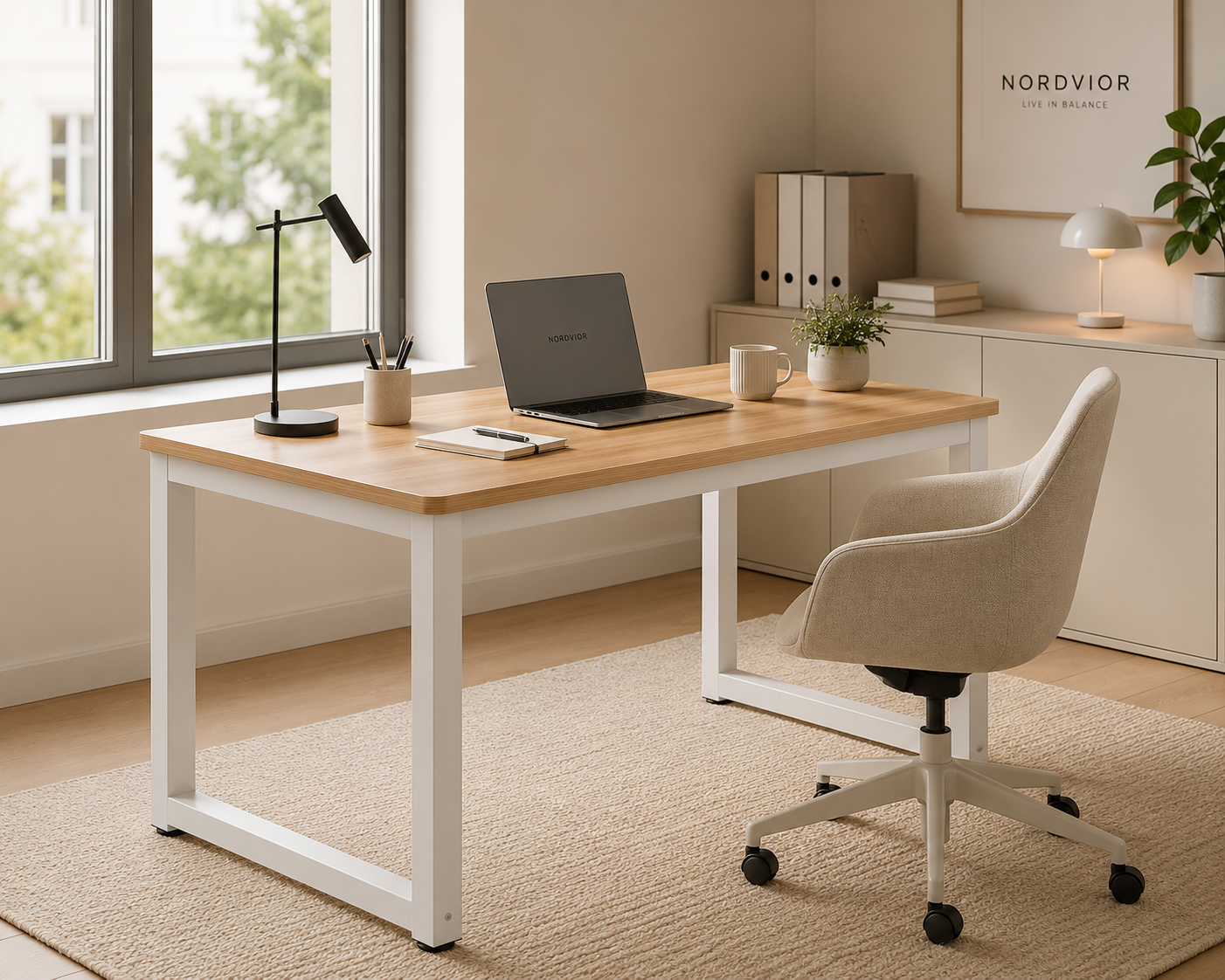 Nordisk egetræsskrivebord