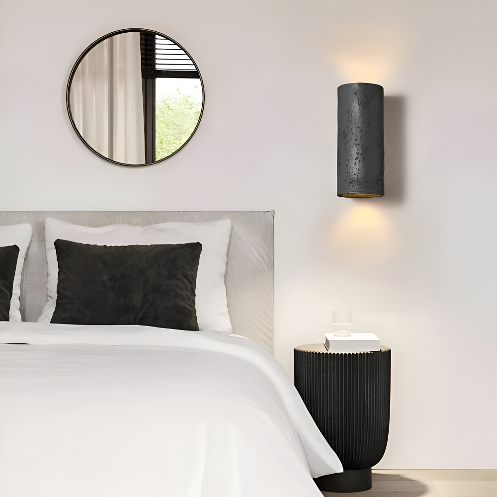 Cylindrisk væglampe i aluminium – wabi sabi LED up & down lampe