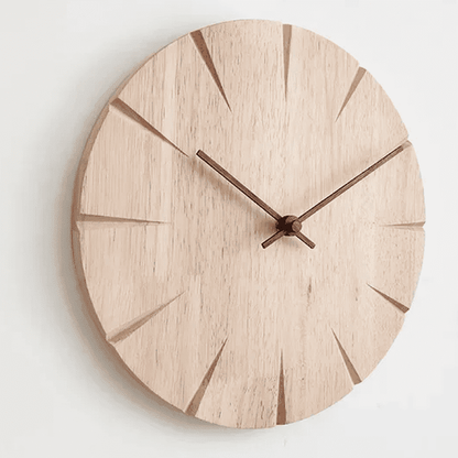 Massivt trævægur med pendul – minimalistisk og tidløst design