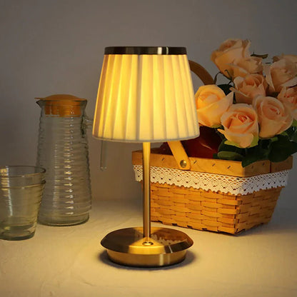 LumiÉclat – Genopladelig bordlampe i sort og guld med dæmpbar LED og touch-betjening