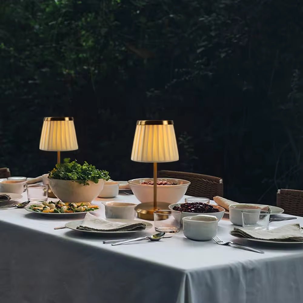 LumiÉclat – Genopladelig bordlampe i sort og guld med dæmpbar LED og touch-betjening