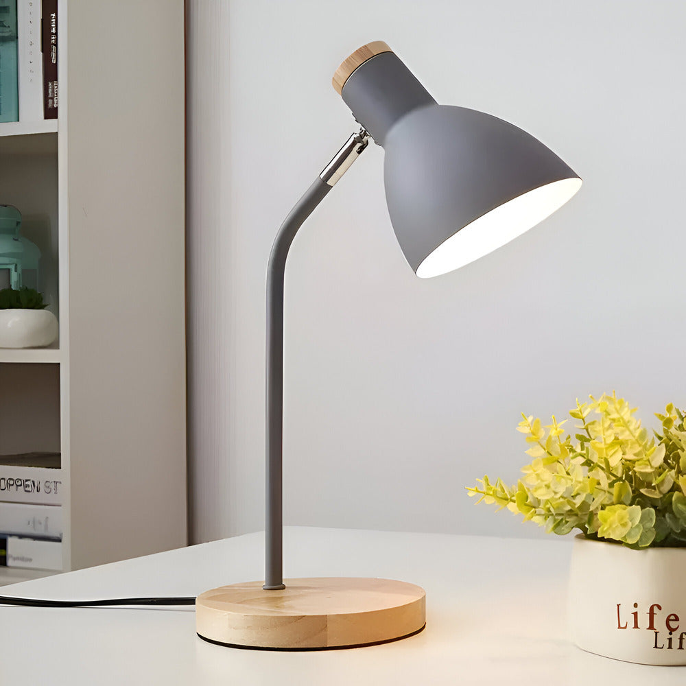 Skandia – Justerbar LED Bordlampe i Nordisk Design