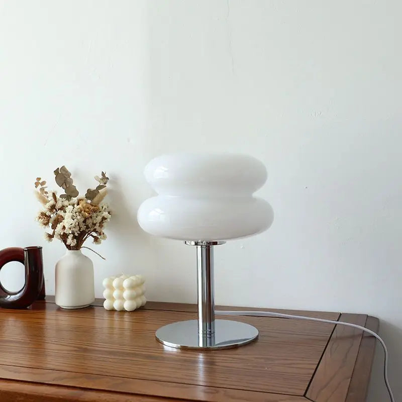 Bordlampe i Bauhaus- og retrostil