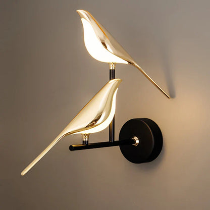 Væglampe med fugle-design og moderne stil