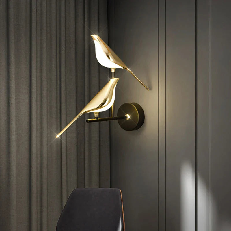 Væglampe med fugle-design og moderne stil