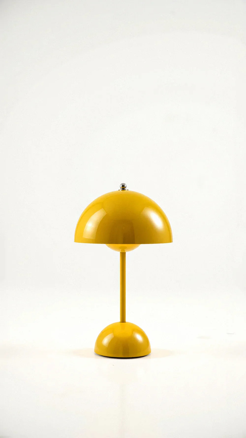 Trådløs bordlampe med minimalistisk design