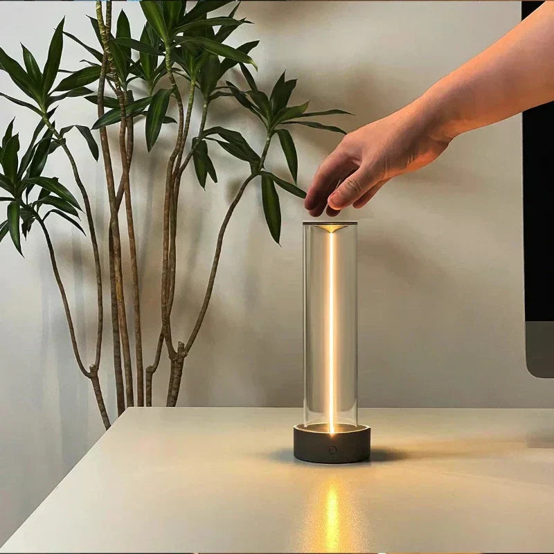 Noctira Bordslampa – Dimbar LED Bordslampa med Touchkontrol i Sort Design