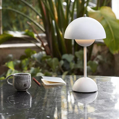 Trådløs bordlampe med minimalistisk design