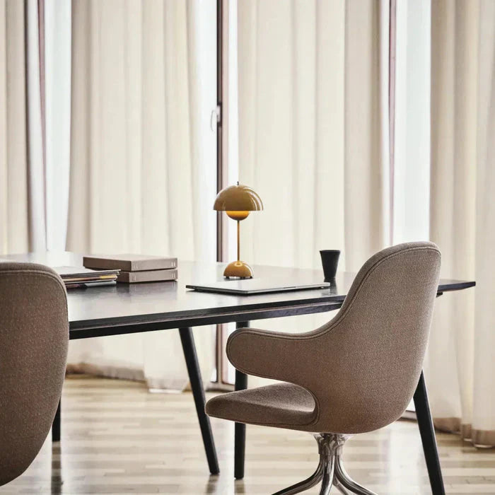 Trådløs bordlampe med minimalistisk design